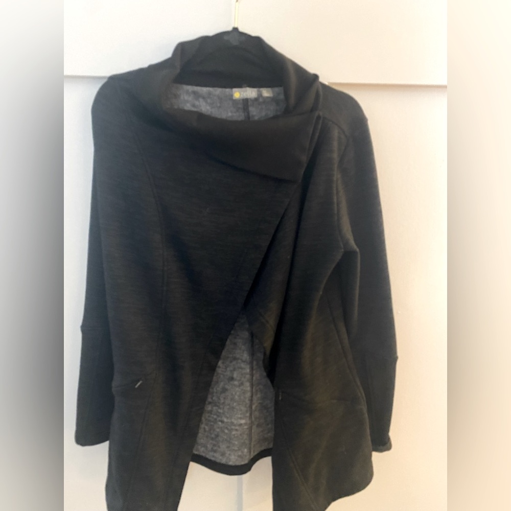 Black side button Zella jersey jacket.